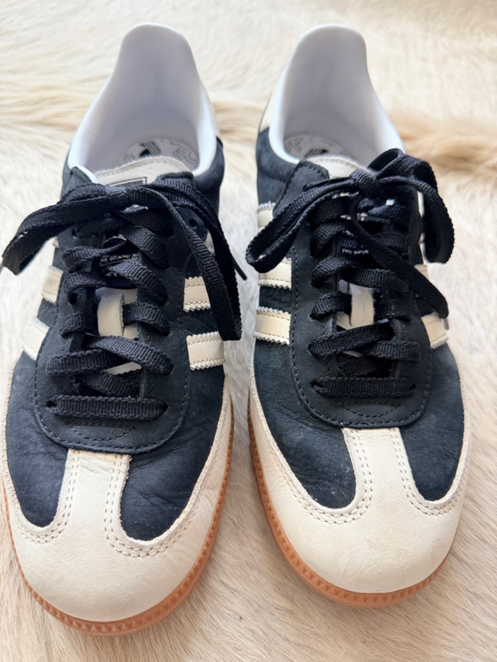 Adidas - Samba Classic Black & Cream Sneakers with Gum Sole